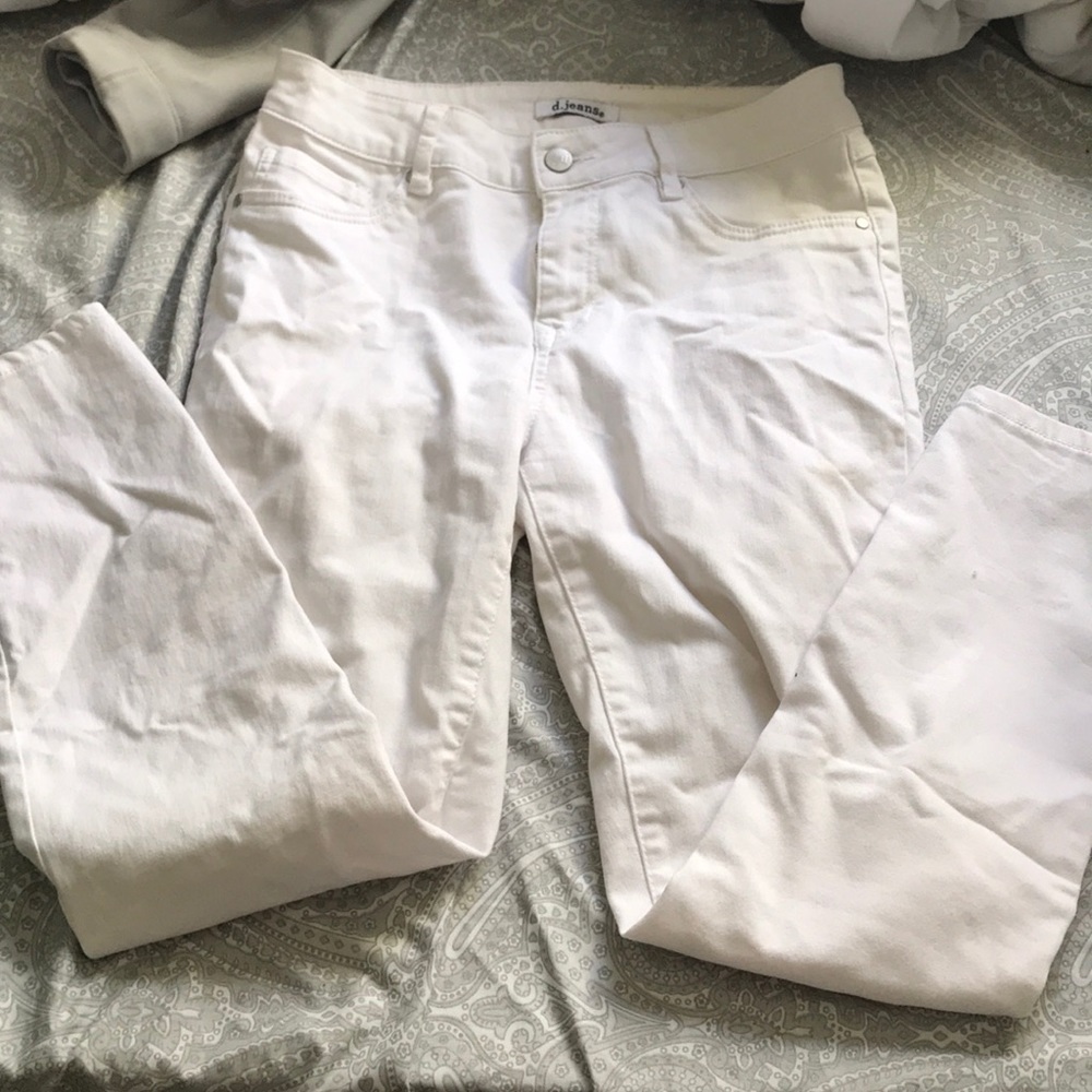 White skinny jeans